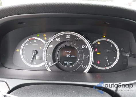 2013 Honda Accord Touring z USA, uszkodzony, nr VIN 1HGCR3F95DA042482